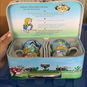 Alice in Wonderland Tea Set/Lunchbox/Case